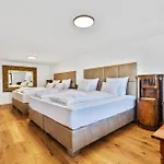 公寓 Brezno Central Apartments 布雷兹诺