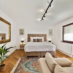 Brezno Central Apartments *