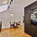 Brezno Central Apartments * 布雷兹诺