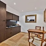 Brezno Central Apartments * 布雷兹诺