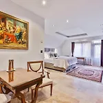 Brezno Central Apartments *
