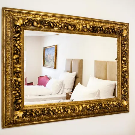 شقة Brezno Central Apartments