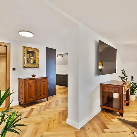Brezno Central Apartments Apartman