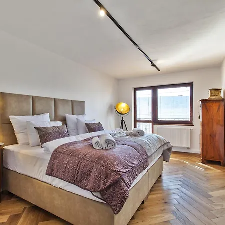 Brezno Central Apartments برزنو