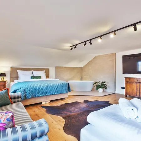 Brezno Central Apartments *