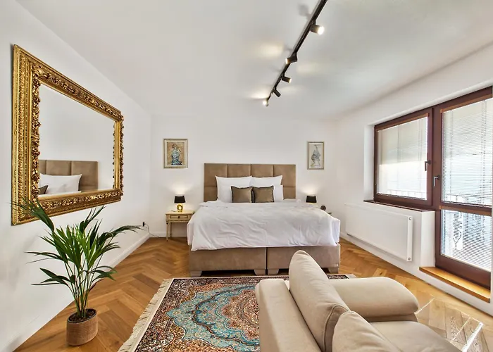 Brezno Central Apartments *