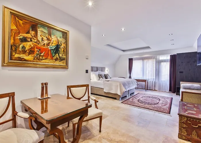 Brezno Central Apartments *