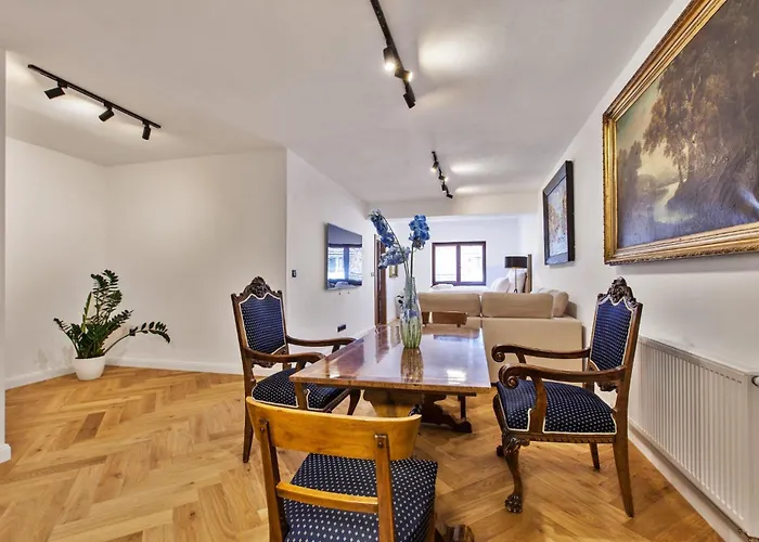 Brezno Central Apartments *